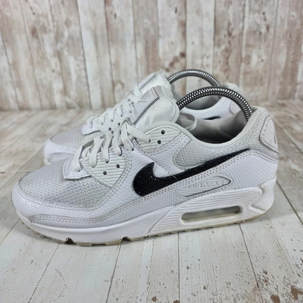 Nike shoe y2k